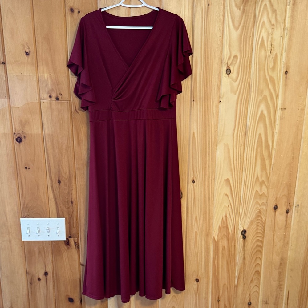 Women's Burgundy V-Neck Flutter Sleeve Midi Dress